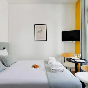 Des Poissonniers , Paris France